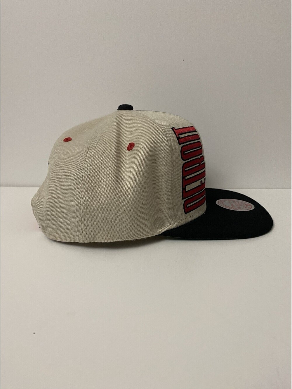 Mitchell & Ness NHL Detroit Red Wings Logo Bold Letters SnapBack Hat New - Picture 4 of 8